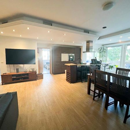 Grosse & Voll Ausgestattete Apartments, Studios, Doppelzimmer, Workspace, Parkplatz, Netflix, Prime & Schnelles Wifi In Ruhiger Lage Mit Garten Rudolstadt Eksteriør bilde