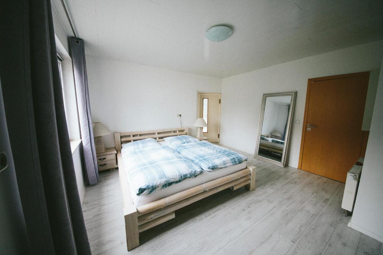 Grosse & Voll Ausgestattete Apartments, Studios, Doppelzimmer, Workspace, Parkplatz, Netflix, Prime & Schnelles Wifi In Ruhiger Lage Mit Garten Rudolstadt Eksteriør bilde