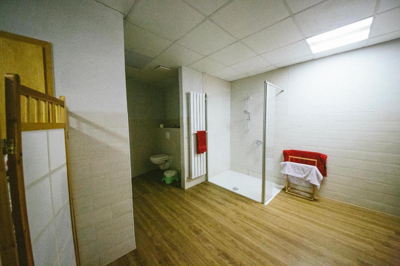 Grosse & Voll Ausgestattete Apartments, Studios, Doppelzimmer, Workspace, Parkplatz, Netflix, Prime & Schnelles Wifi In Ruhiger Lage Mit Garten Rudolstadt Eksteriør bilde