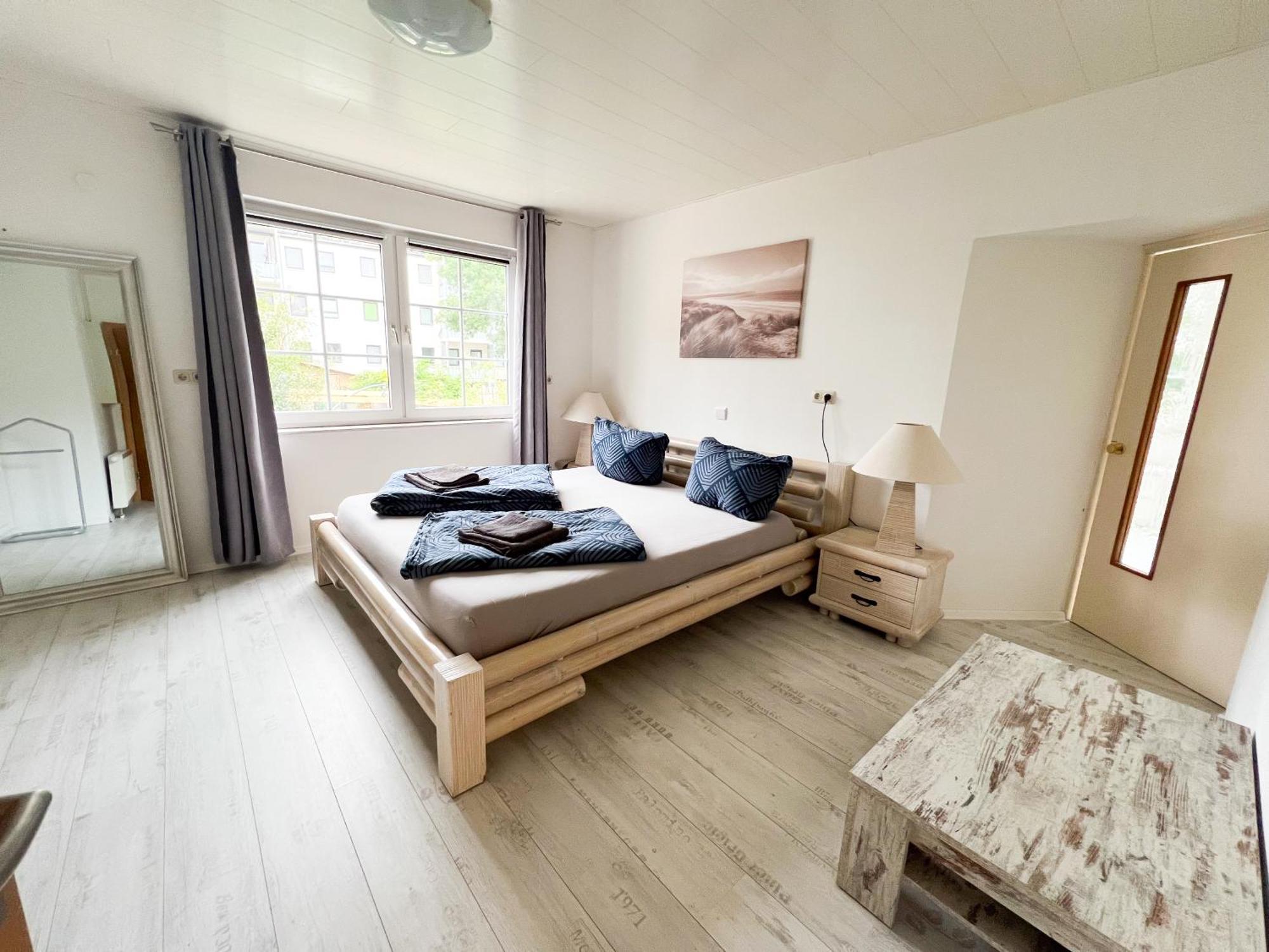 Grosse & Voll Ausgestattete Apartments, Studios, Doppelzimmer, Workspace, Parkplatz, Netflix, Prime & Schnelles Wifi In Ruhiger Lage Mit Garten Rudolstadt Rom bilde