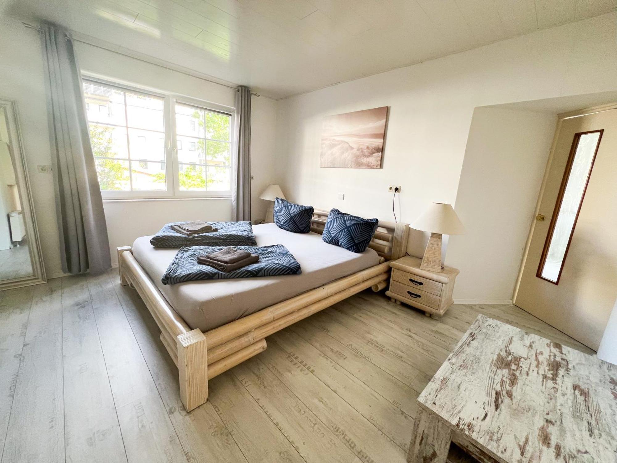 Grosse & Voll Ausgestattete Apartments, Studios, Doppelzimmer, Workspace, Parkplatz, Netflix, Prime & Schnelles Wifi In Ruhiger Lage Mit Garten Rudolstadt Rom bilde