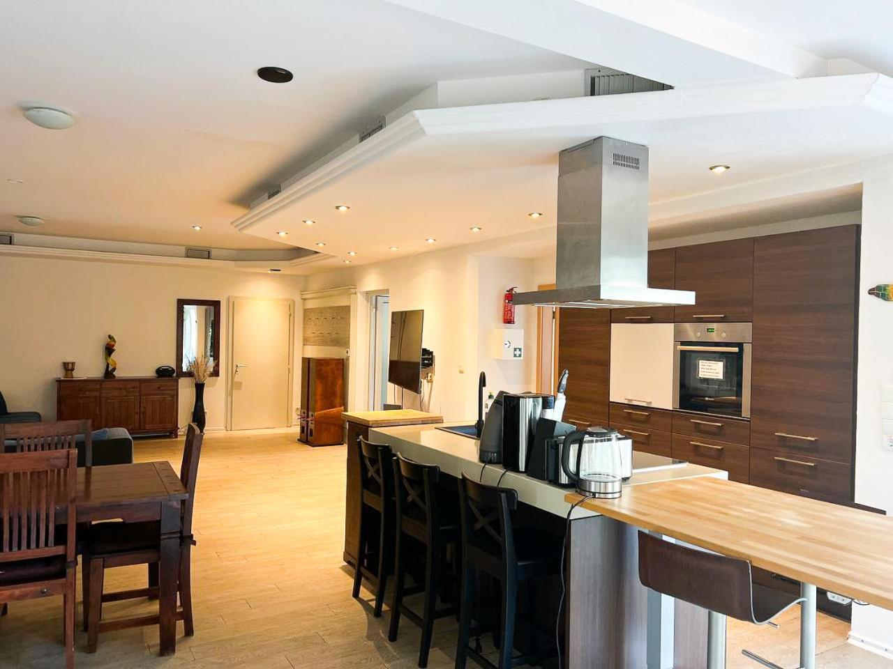 Grosse & Voll Ausgestattete Apartments, Studios, Doppelzimmer, Workspace, Parkplatz, Netflix, Prime & Schnelles Wifi In Ruhiger Lage Mit Garten Rudolstadt Eksteriør bilde